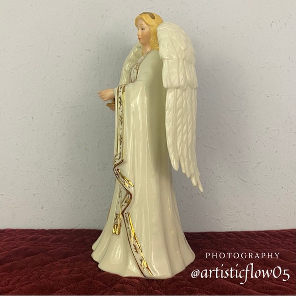 NEW! Vintage! Rare! Dillard's Trimmings Musical Angel Figurine Plays Noel (HG6) - Picture 3 of 7